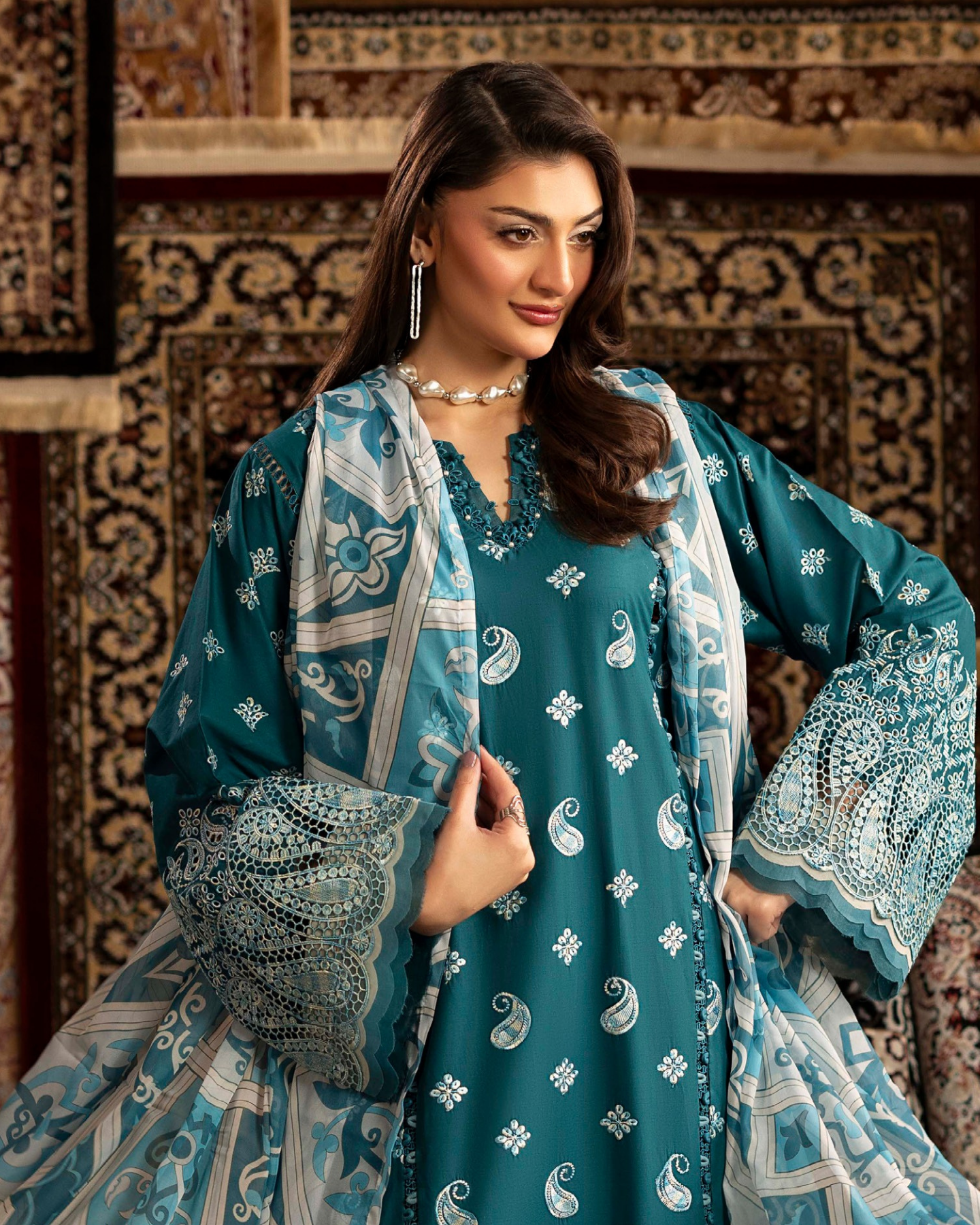 Luxury Embroidered Lawn 3 Piece Suit – Teal Blue
