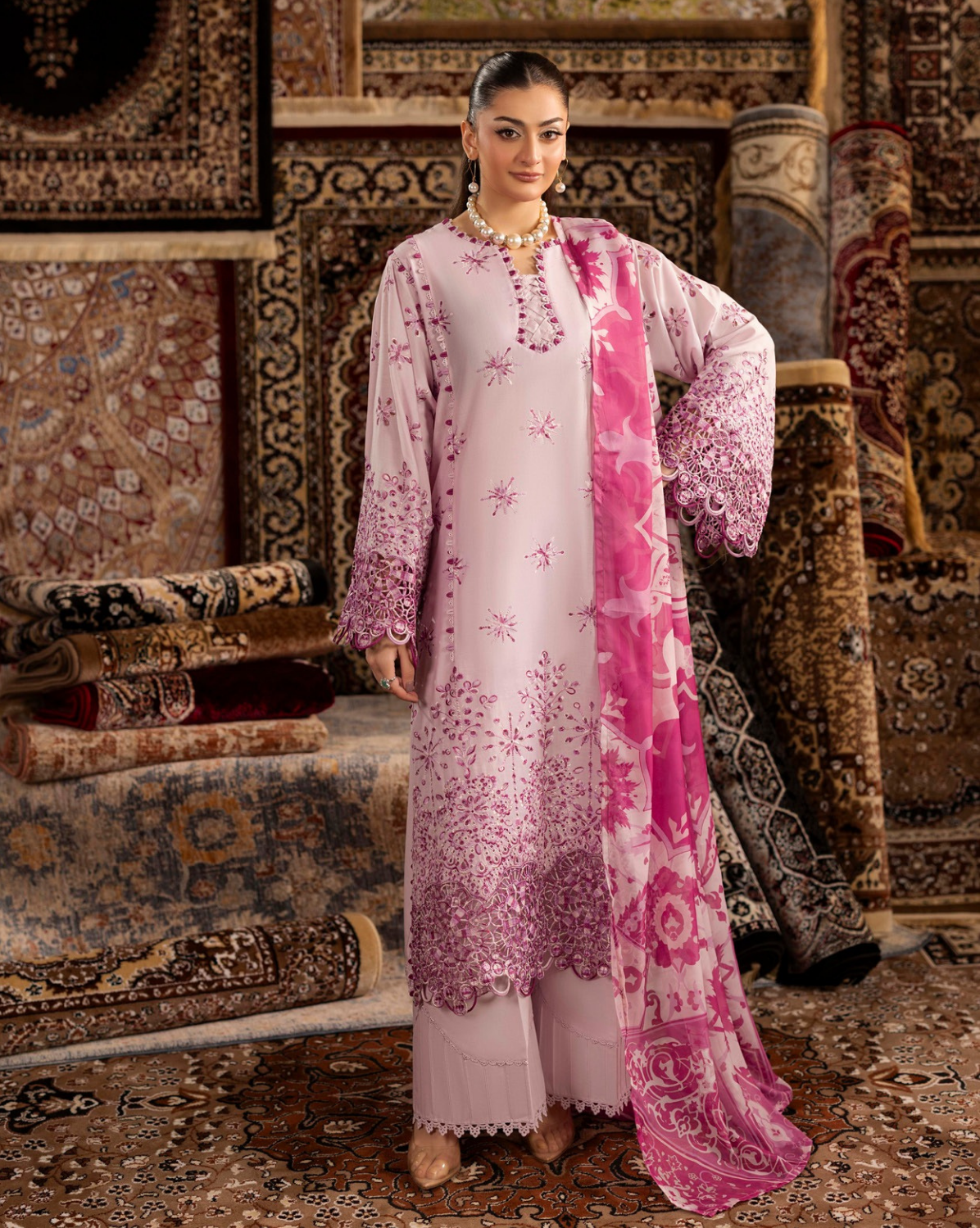 Luxury Embroidered Lawn 3 Piece Suit – Pastel Grey