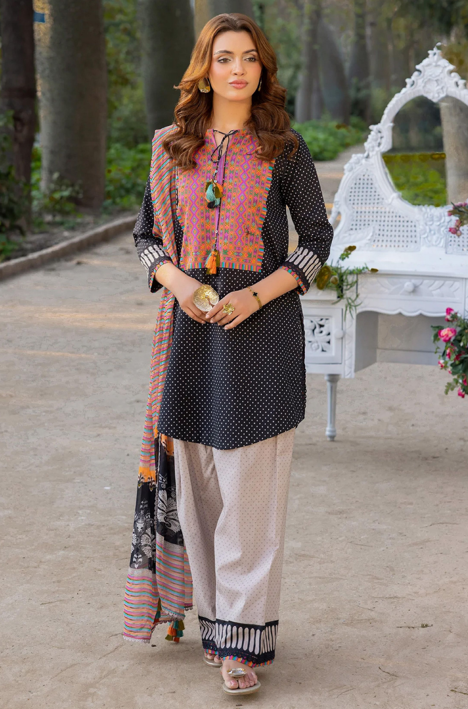 Charizma Premium Lawn 3 Piece Unstitched Suit – Black & Pink