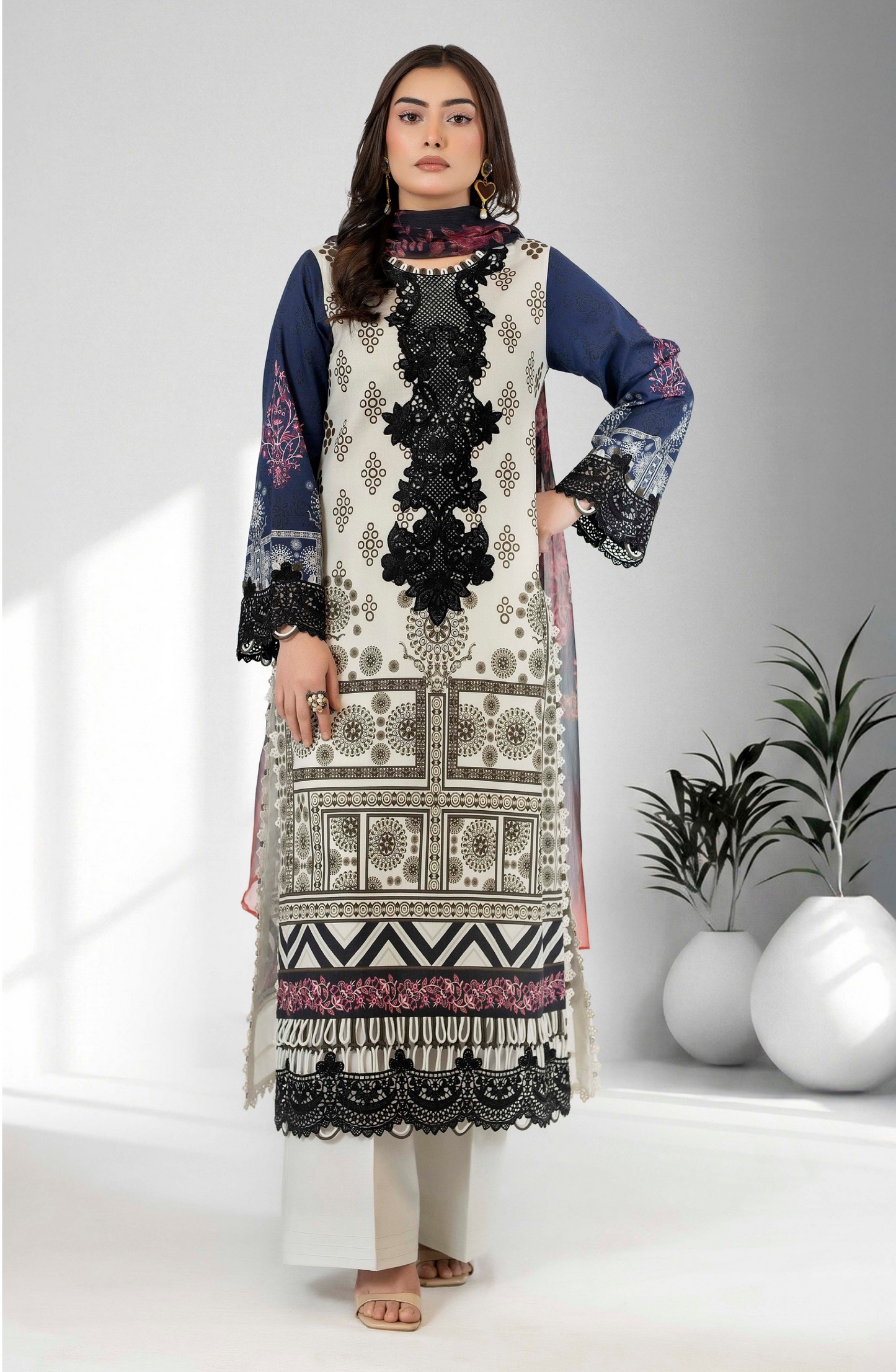 Premium Printed Lawn 3 Piece Suit - Cream & Black
